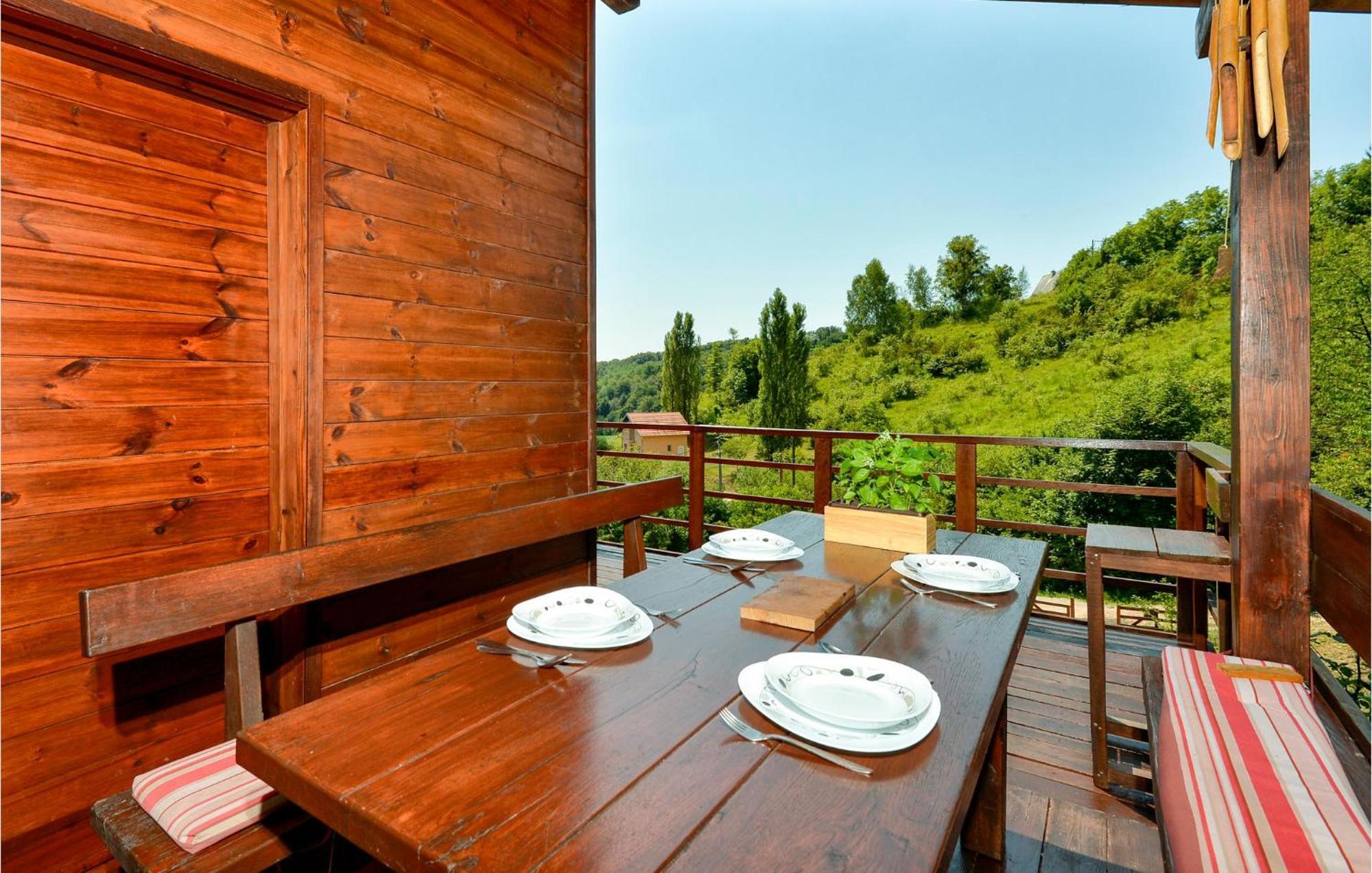 2 Bedroom Gorgeous Home In Trstenik Puscanski Dış mekan fotoğraf